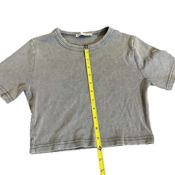 Zara Denim Blue Color Ribbed Crop Top Short Sleeve Top Size Medium - Picture 7 of 10
